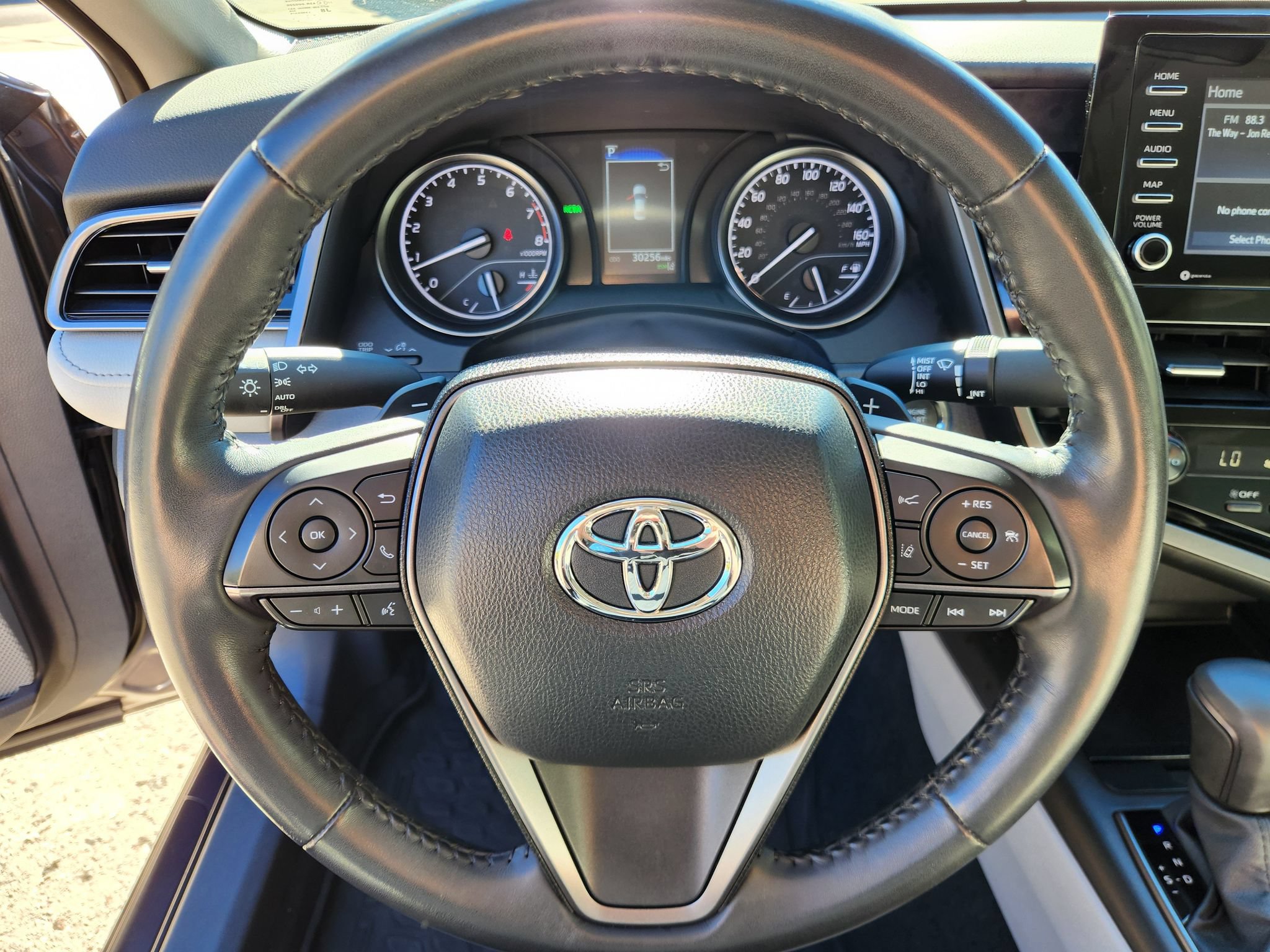 Used 2024 Toyota Camry SE w/ Cold Weather Package FWD image 18