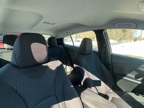 Used 2016 Toyota Prius Three image 28