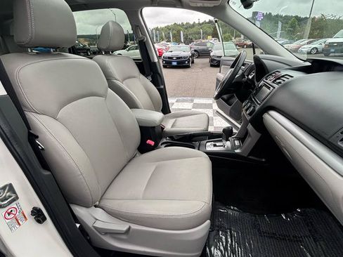 Used 2014 Subaru Forester 2.5i Limited AWD/4WD image 22