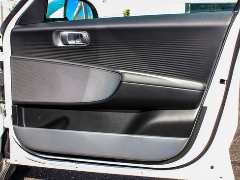 Used 2023 Hyundai Ioniq 6 SE image 12