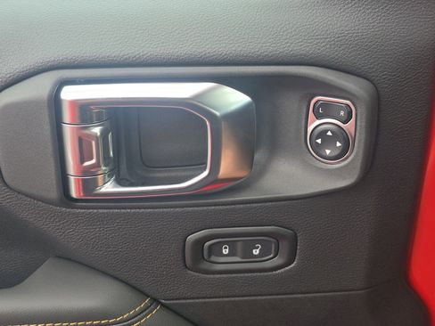 New 2025 Jeep Wrangler Sahara image 27