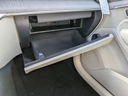 New 2026 Volvo XC90 T8 Ultra w/ Protection Package Premier AWD/4WD image 29