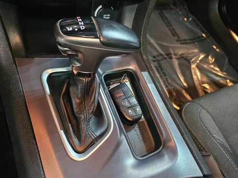 Used 2019 Dodge Charger SXT w/ Driver Confidence Group AWD/4WD image 39