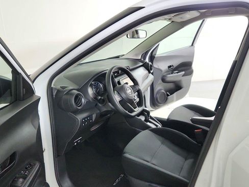 Certified 2025 Nissan Kicks Play S FWD image 16