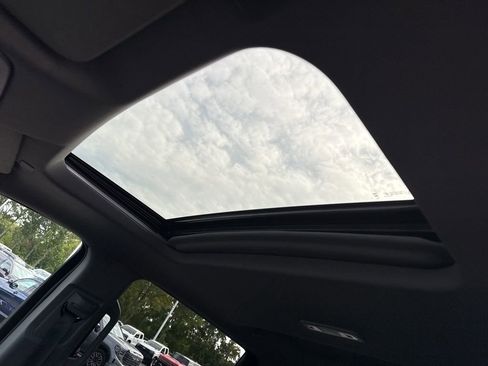 Used 2024 GMC Sierra 3500 Denali image 12