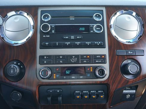 Used 2011 Ford F250 Lariat w/ Chrome Pkg AWD/4WD image 22