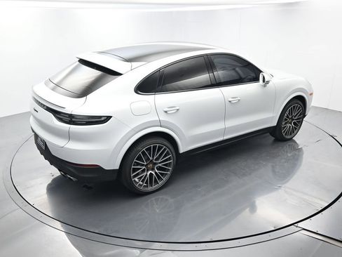 Certified 2022 Porsche Cayenne Coupe image 39