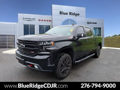 Used 2020 Chevrolet Silverado 1500 LT Trail Boss w/ Midnight Edition AWD/4WD image 1