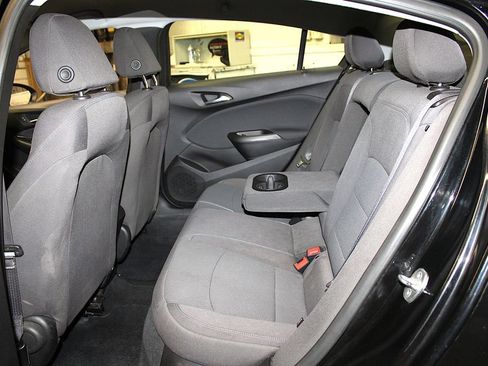 Used 2019 Chevrolet Cruze LT FWD image 24