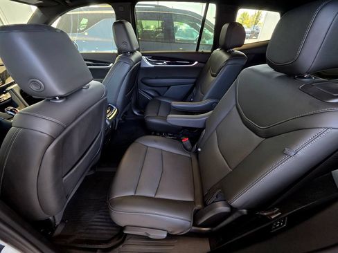 Used 2025 Cadillac XT6 Premium Luxury w/ LPO, Floor Liner Package AWD/4WD image 55
