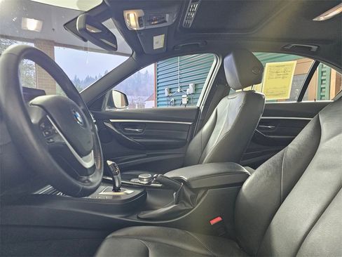 Used 2017 BMW 330i xDrive Sedan image 23