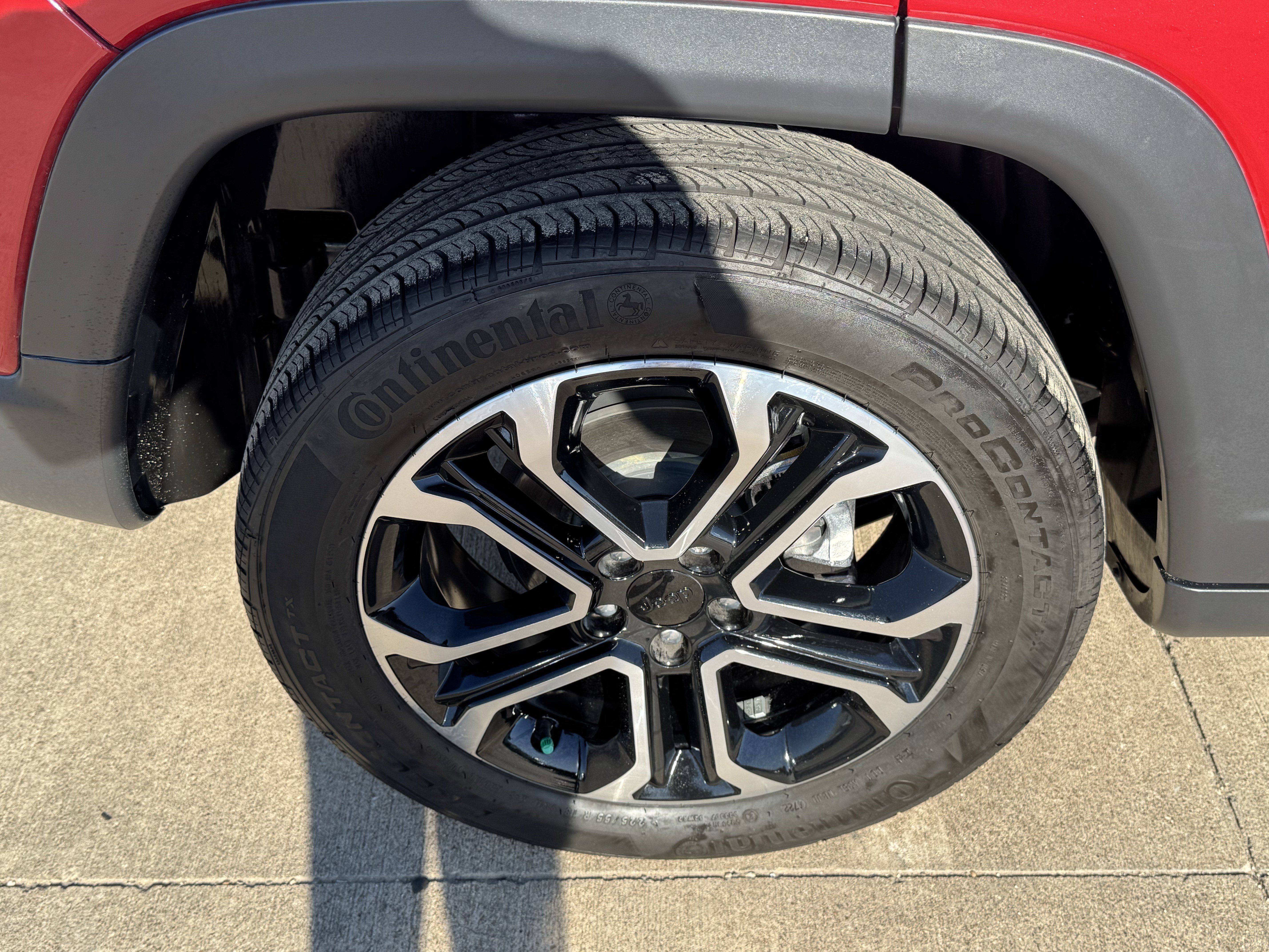 Used 2023 Jeep Compass Limited AWD/4WD image 33