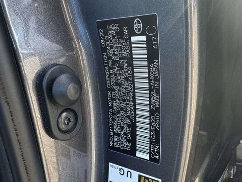 Certified 2022 Toyota Prius Prime XLE image 16