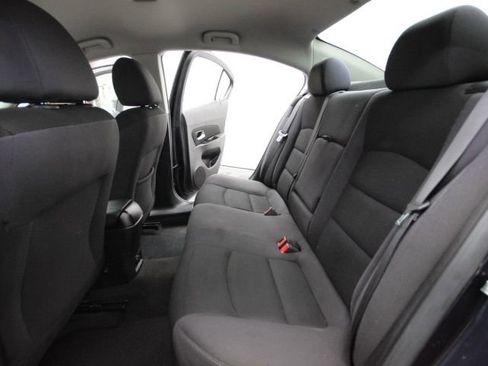 Used 2014 Chevrolet Cruze LT image 22