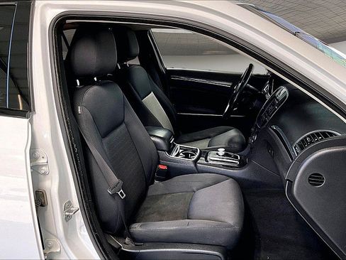 Used 2021 Chrysler 300 Touring w/ Sport Appearance Package RWD image 6