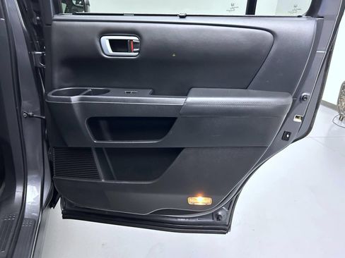 Used 2011 Honda Pilot Touring image 17