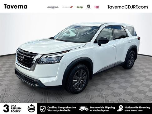 Used 2024 Nissan Pathfinder S image 1