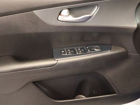 Used 2021 Kia Forte LXS image 11