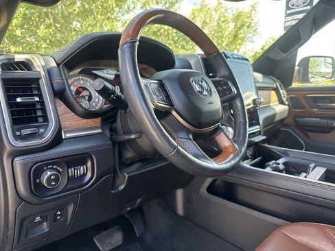 Used 2019 RAM 1500 Limited AWD/4WD image 18