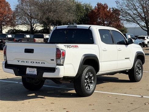 Used 2022 Toyota Tacoma TRD Off-Road image 4