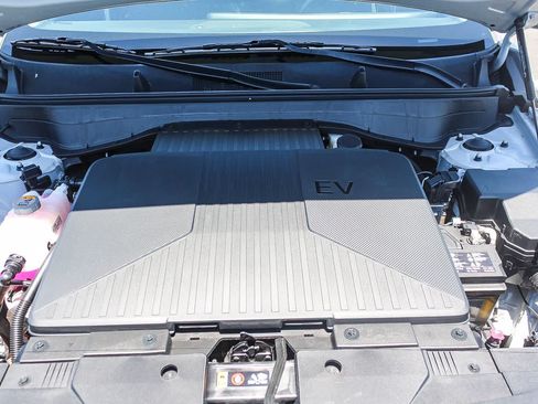 Certified 2024 Hyundai Kona SEL FWD image 35