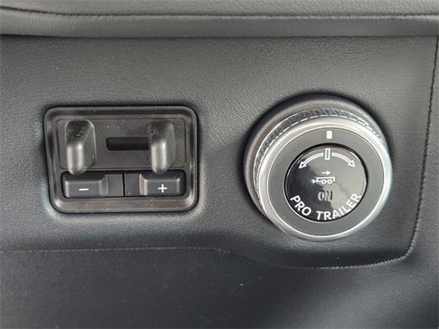 New 2025 Lincoln Navigator Reserve w/ Jet Appearance Package image 23