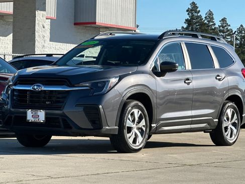 Used 2025 Subaru Ascent Premium w/ Premium Package image 7