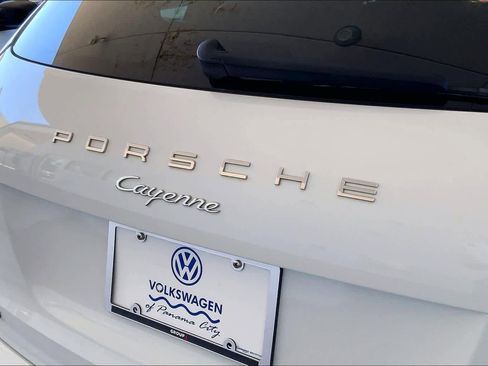Used 2016 Porsche Cayenne image 30