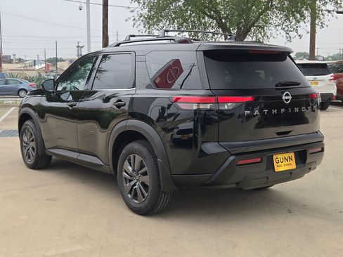 New 2026 Nissan Pathfinder SV FWD image 5