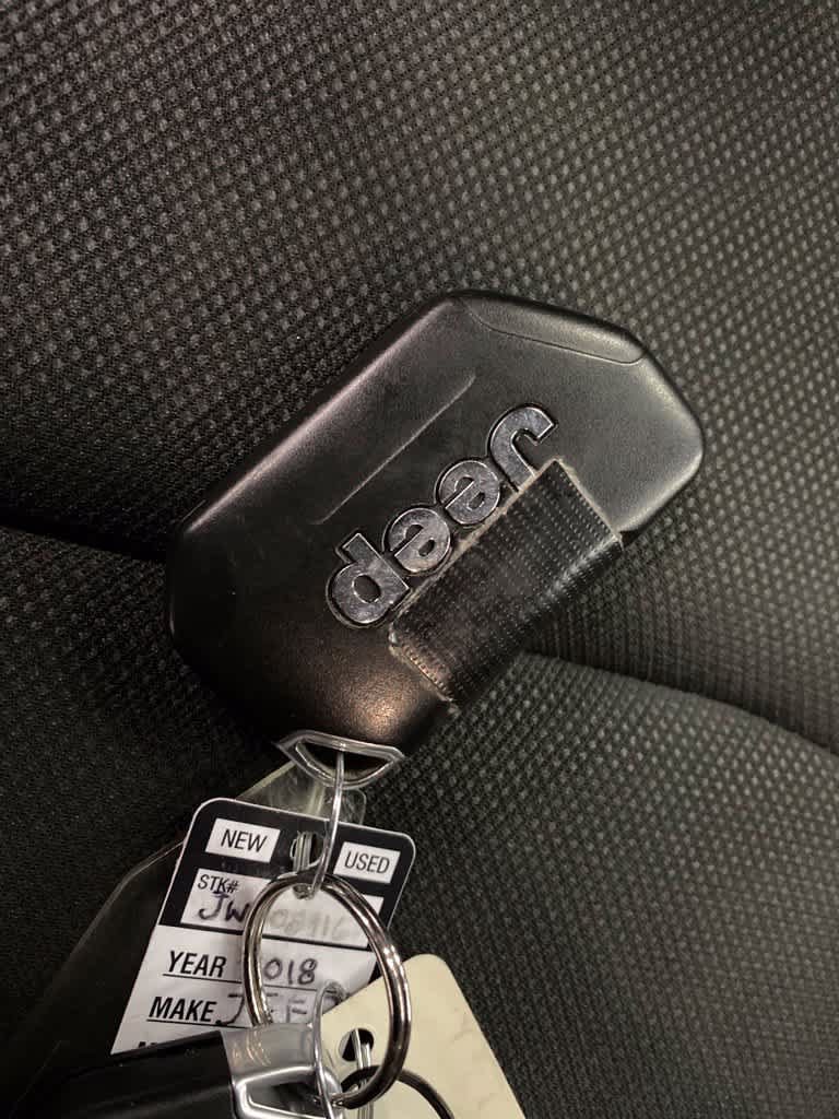 Used 2018 Jeep Wrangler Sport AWD/4WD image 23
