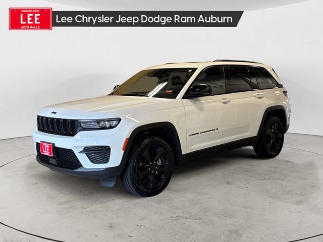 Used 2023 Jeep Grand Cherokee Altitude AWD/4WD image 1