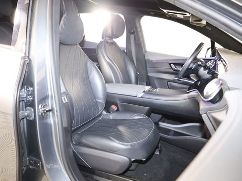 Used 2023 Mercedes-Benz EQS 580 4MATIC SUV w/ Exclusive Trim Package image 60