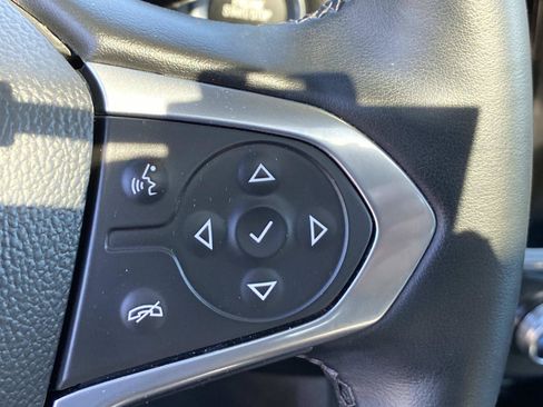 Used 2023 Chevrolet Traverse RS AWD/4WD image 20