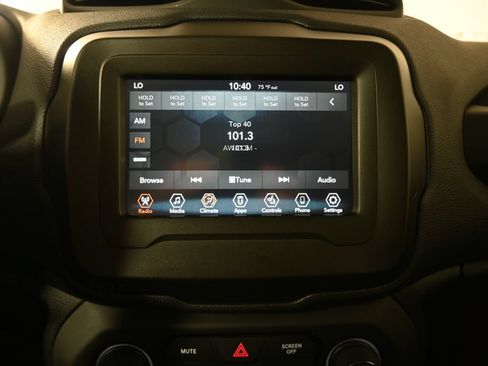 Used 2020 Jeep Renegade Latitude w/ Cold Weather Group AWD/4WD image 26