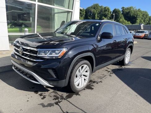Used 2021 Volkswagen Atlas Cross Sport SE image 3