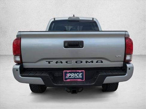 Used 2022 Toyota Tacoma SR5 RWD image 7