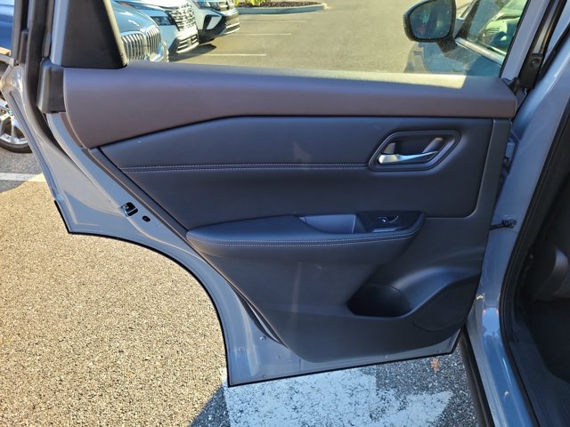 Used 2022 Nissan Rogue SL FWD image 15