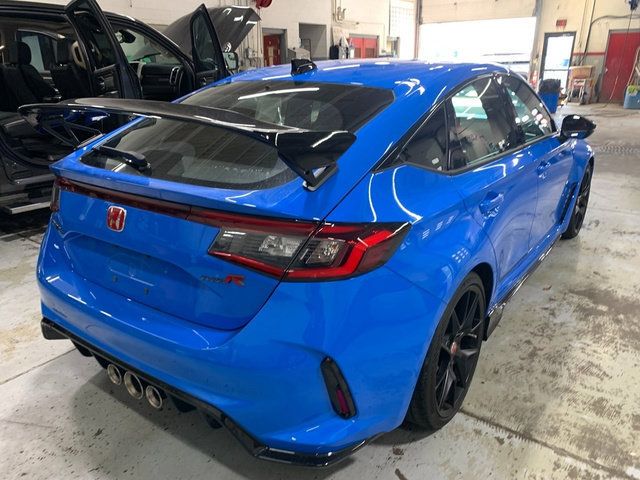Used 2023 Honda Civic Type R image 4