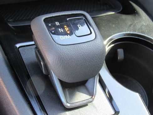 Certified 2023 Nissan Rogue SV image 25