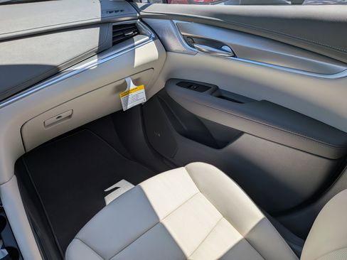New 2026 Cadillac XT5 Premium Luxury w/ Driver Assist Package FWD image 15
