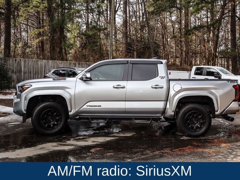 Used 2024 Toyota Tacoma TRD Off-Road image 4