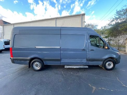 Used 2019 Mercedes-Benz Sprinter 170 image 8