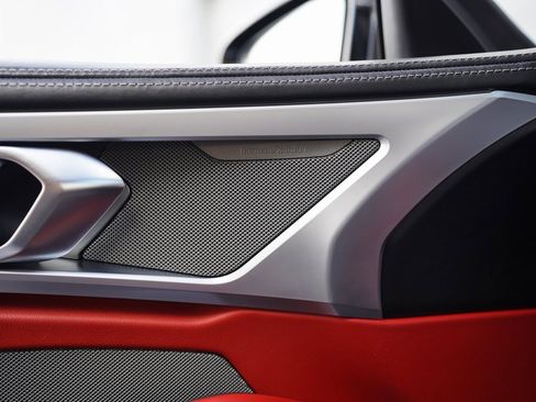 Used 2019 BMW M850i xDrive Coupe w/ Comfort Seating Package image 38