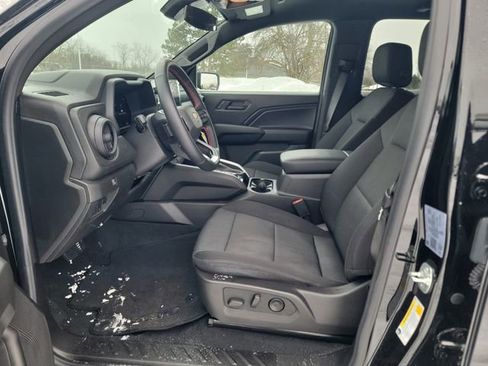 Used 2025 Chevrolet Colorado W/T w/ Advanced Trailering Package image 13