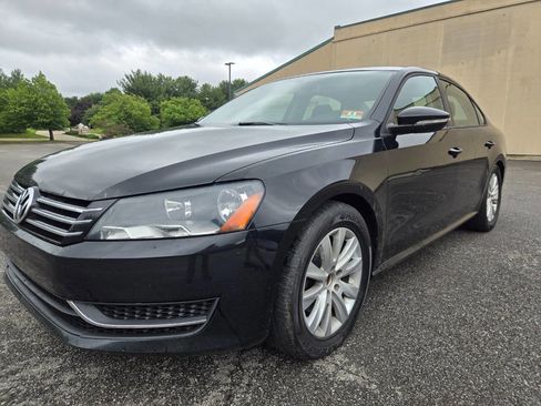 Used 2012 Volkswagen Passat 2.5 S FWD image 2