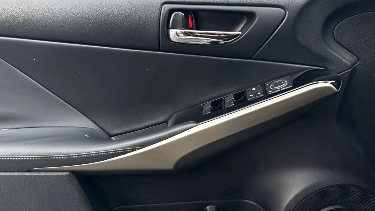 Used 2015 Lexus IS 250 RWD image 36