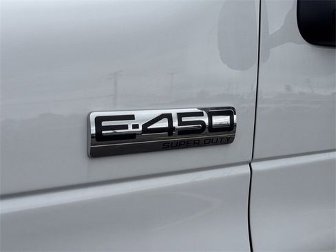 New 2026 Ford E-450 and Econoline 450 Super Duty w/ Power Equipment Group image 8