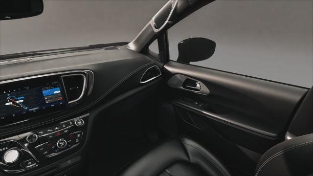 New 2027 Chrysler Pacifica Select FWD image 19