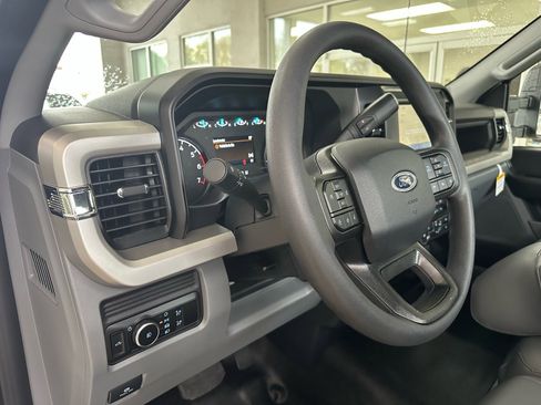 New 2026 Ford F250 XL w/ XL Chrome Package AWD/4WD image 22