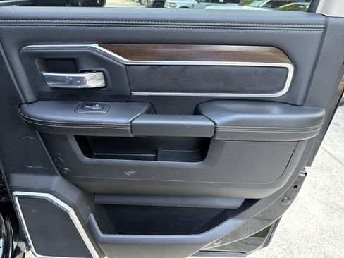 Used 2024 RAM 5500 Laramie AWD/4WD image 17